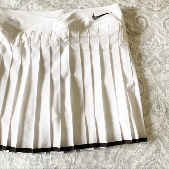 Nike pleated tennis skirt. - Picture 12 of 13